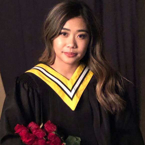 Meet your Posher, Cindy - Picture 1 of 1